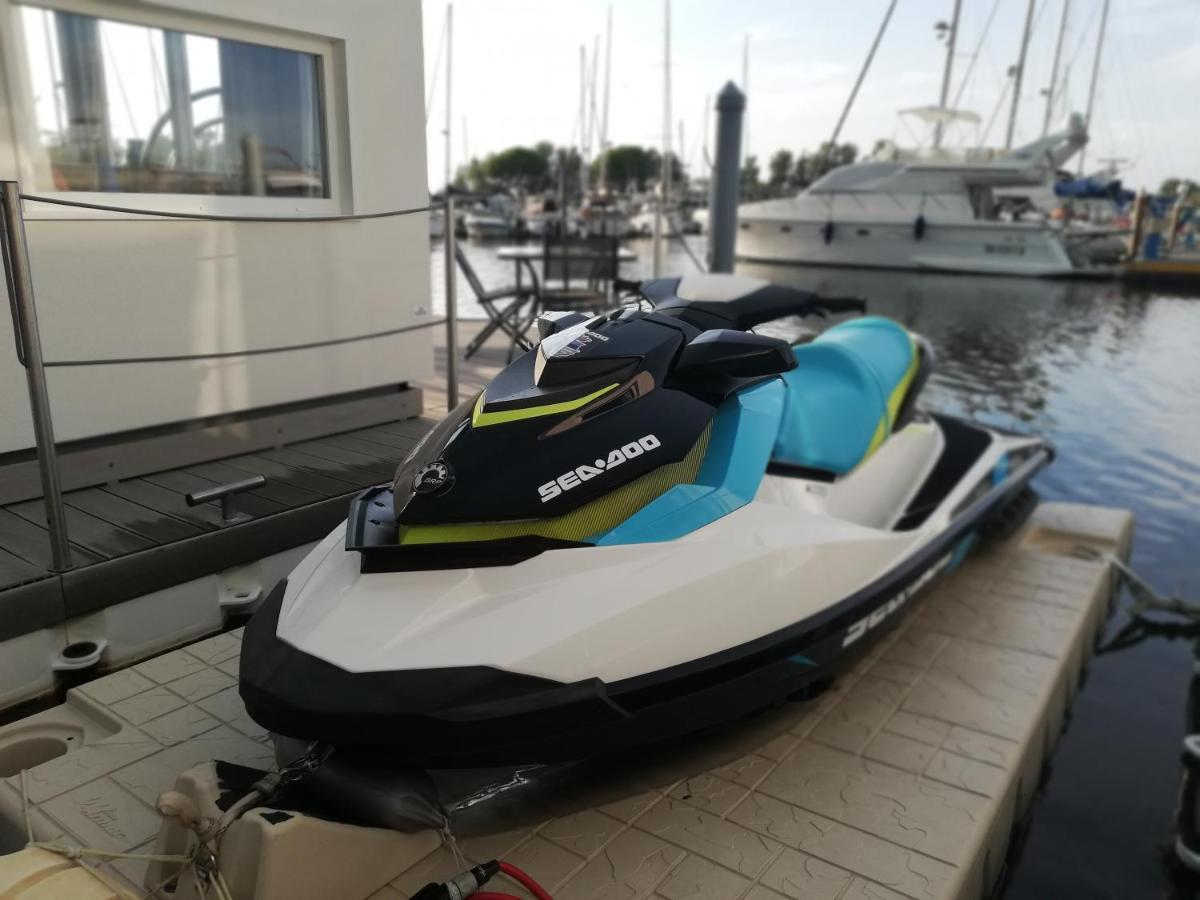 Marina Degli Estensi Floating Resort Llido Degli Estensi Zewnętrze zdjęcie