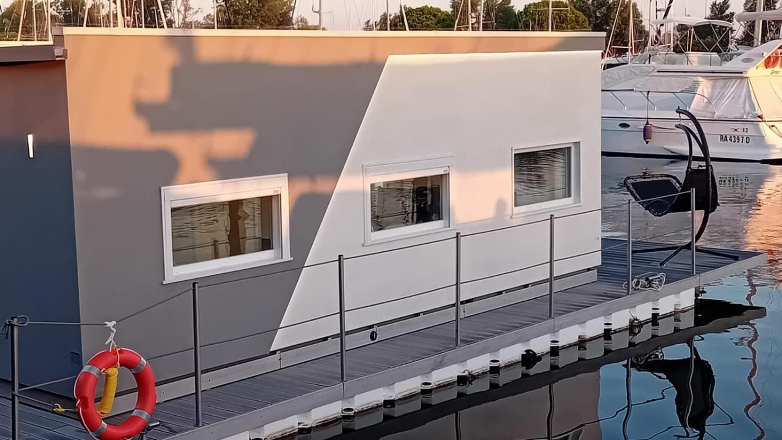 Marina Degli Estensi Floating Resort Llido Degli Estensi Zewnętrze zdjęcie
